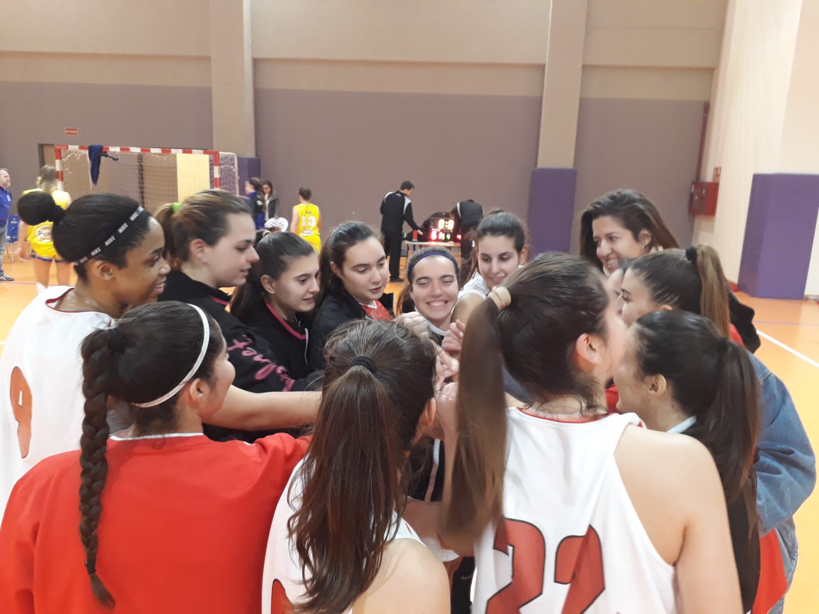#SeniorFemA Campeonato Autonómico. Grupo A. Jornada 1: Picken Claret B 61 – CB L’Horta Godella 64